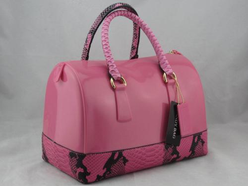 pvc和pu哪个材质好_箱包百科_第1张_酷尚品 pvc和pu哪个材质好_https://www.kushangpin.com_箱包百科_第1张