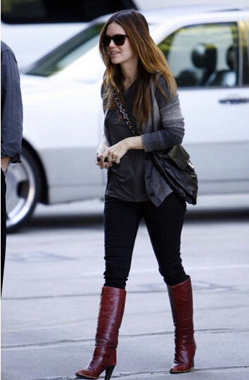 斜跨包背法_箱包百科_第1张_酷尚品 斜跨包背法_http://www.kushangpin.com_箱包百科_第1张